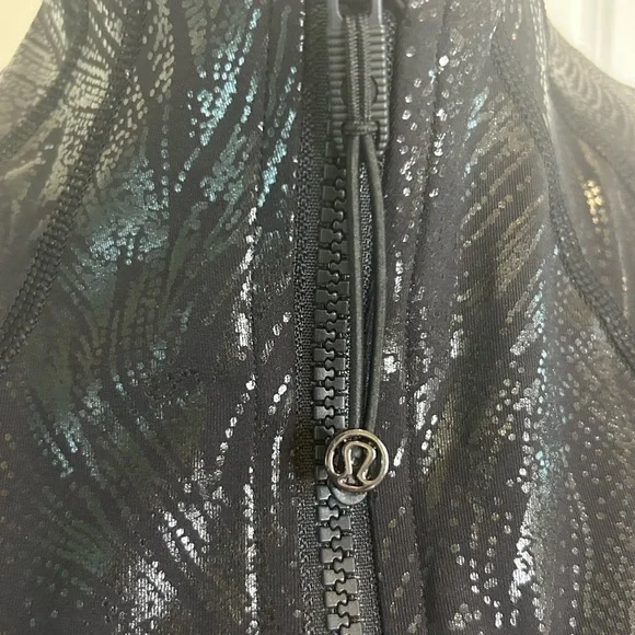 🖤”Lululemon” Black Jacket with Standing Collar and Tailored Fit w/ Pockets🖤 - Picture 3 of 17